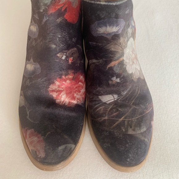 Used Atlier Velvet Bootie size 36 - Picture 5 of 10